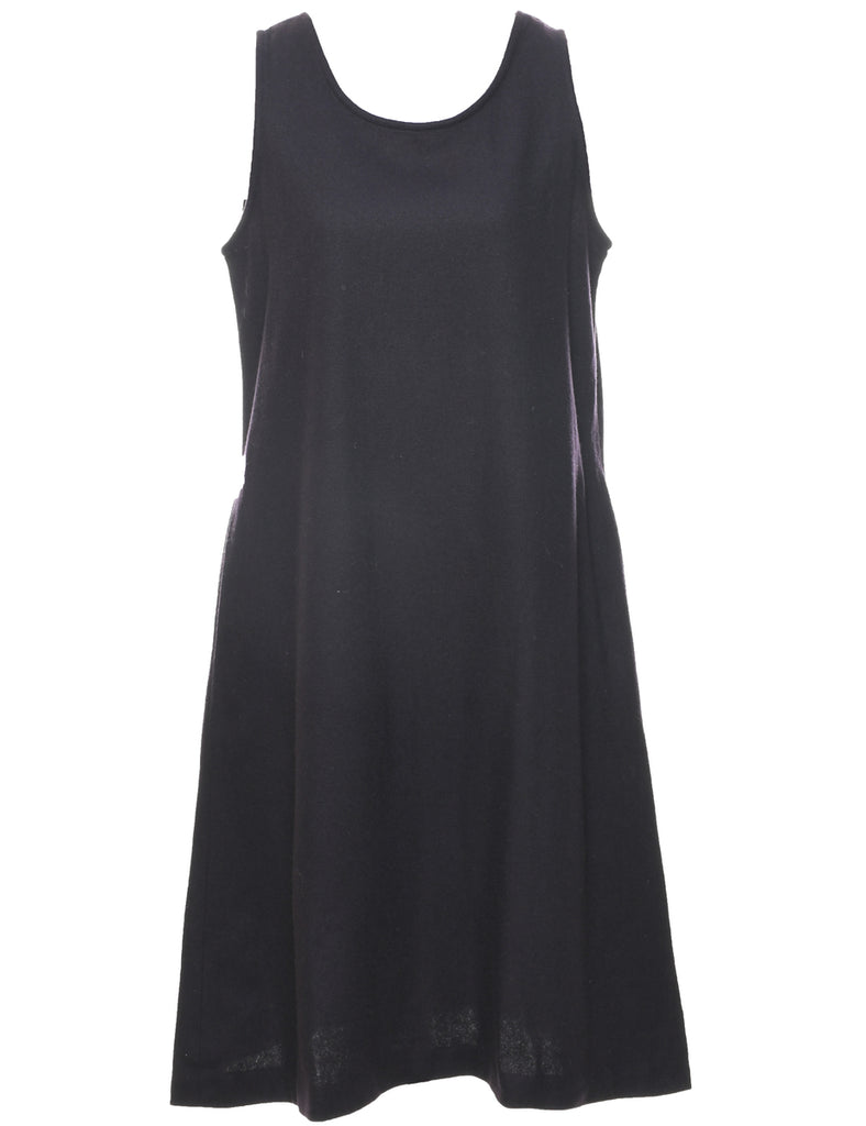 Sleeveless Shift Dress - M