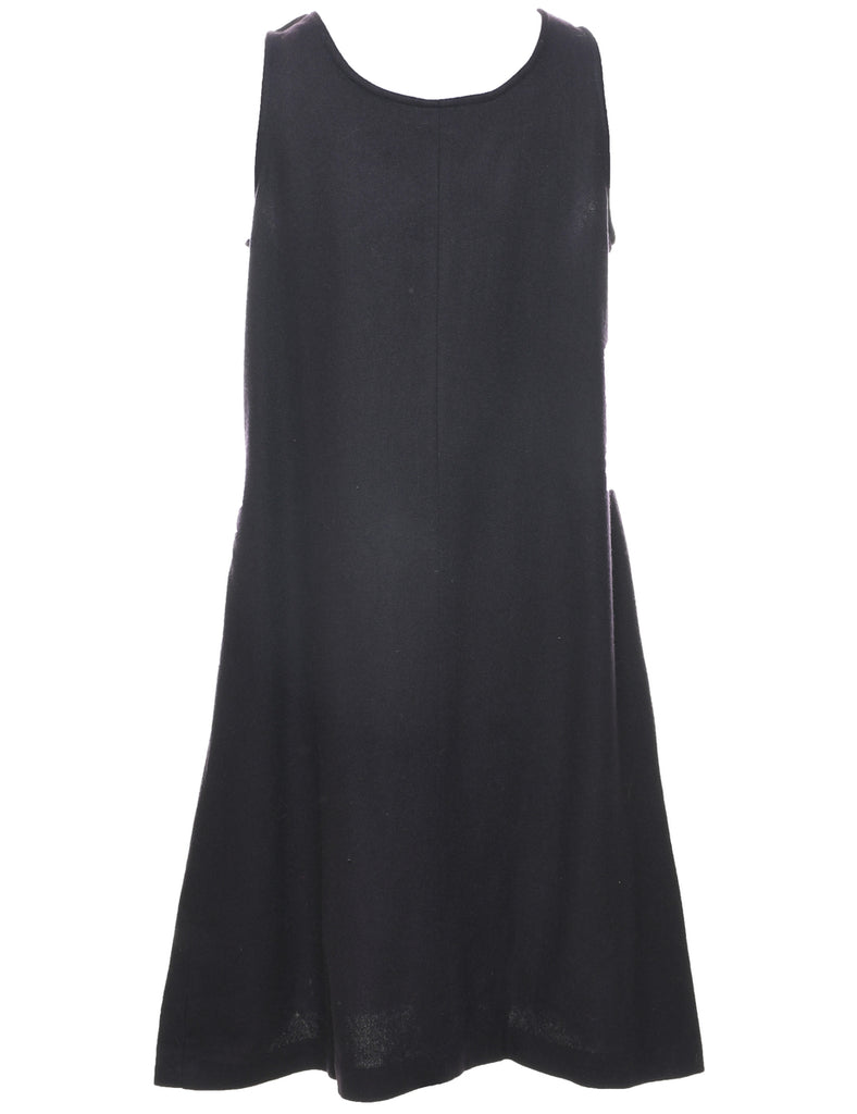 Sleeveless Shift Dress - M